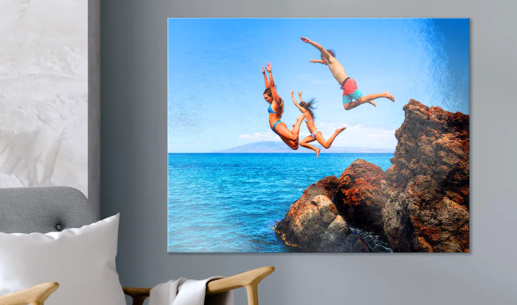 Impresión de foto en metal por Printerpix|Impresión de foto en metal personalizada: Tres amigos saltan de rocas a un océano turquesa vibrante. Una pieza impresionante y a medida para tu hogar.|Impresiones de fotos en metal: Varias tallas mostradas en una pared, mostrando recuerdos preciados. ¡Crea la tuya hoy!|Impresión personalizada impresionante del horizonte de Londres en aluminio premium ultrafino. Imagen de alta definición con brillo cromático. Listo para colgar.|Pareja feliz en un campo de flores amarillas; impresiones y bloques de metal personalizados.|Impresión personalizada inspirada en La Bella y la Bestia: Una pareja baila un vals, ella con un vestido amarillo fluido, él con un abrigo azul verdoso. ¡Romántico y a medida!|||||